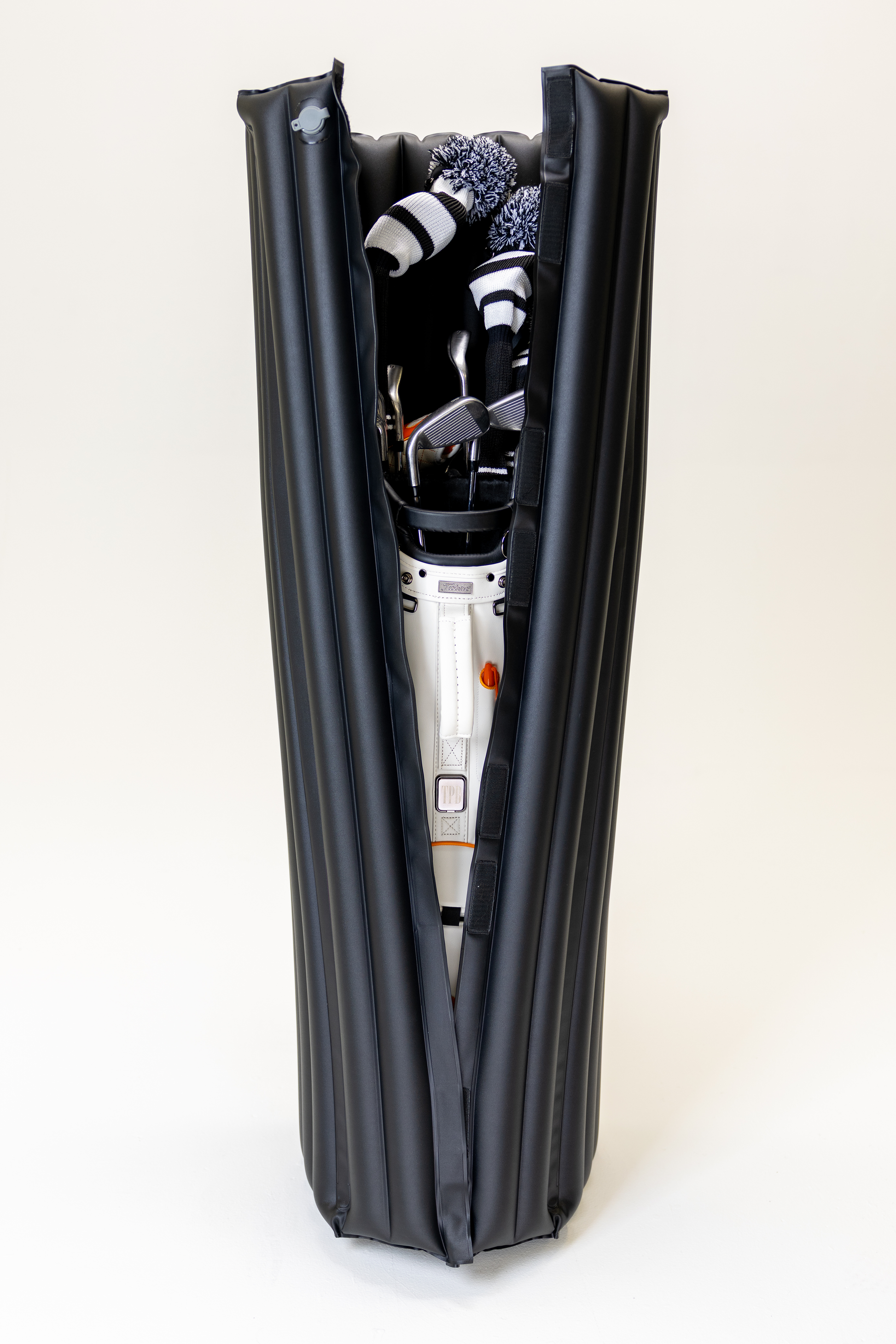 AyrSupport is the premium inflatable insert that protects your golf clubs during travel, keeping them safe from impact inside your golf travel bag.