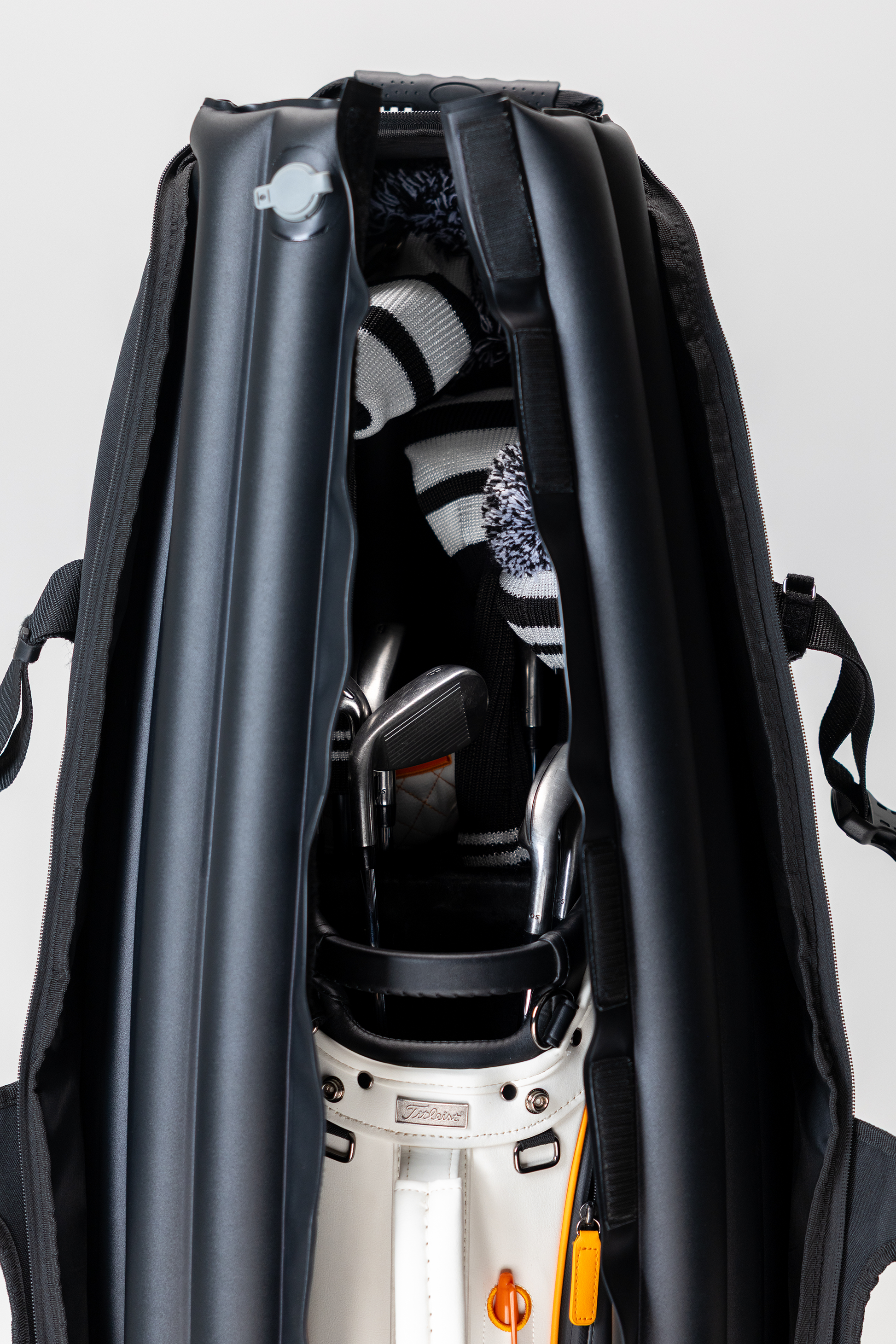Protect your golf clubs with AyrSupport – the ultimate travel bag insert. Durable TPU design.
